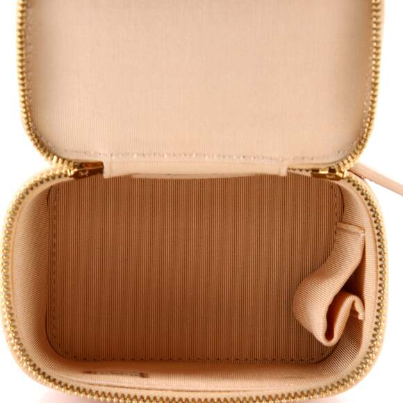 Chanel Classic Pearl Vanity Case With #206069C30B - Picture 5 of 6